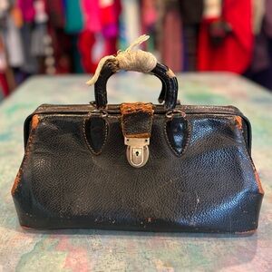 Antique Dr. Bag 💼💊